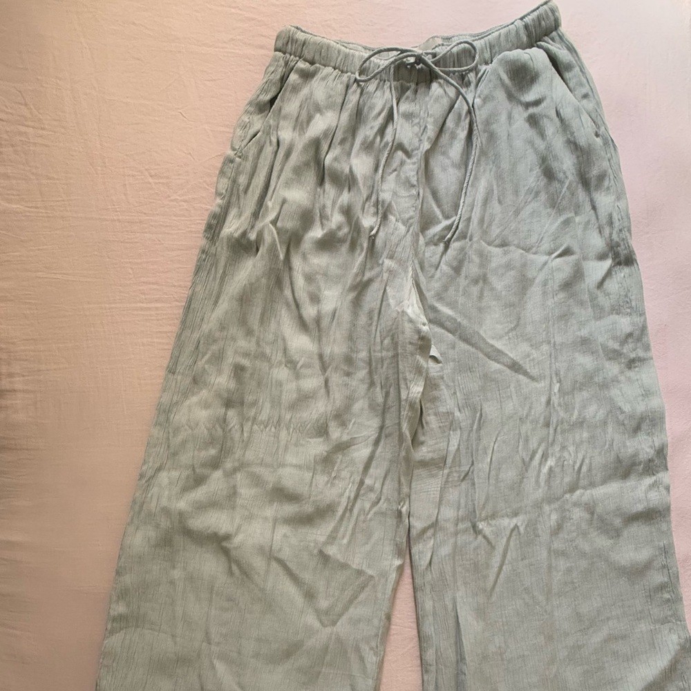 Abercrombie & Fitch Crinkled Wide Leg Pants